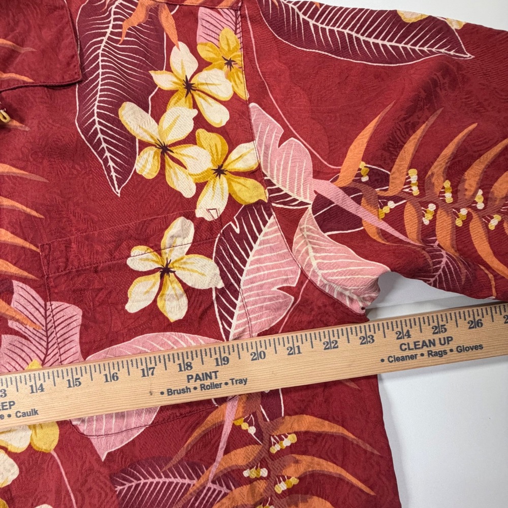 Tommy Bahama Hawaiian Shirt Mens Medium Red Floral Silk Camp Aloha Tropical - Picture 9 of 10
